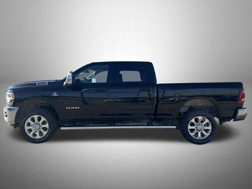 2023 RAM 2500 Laramie Crew Cab 4x4 6'4' Box