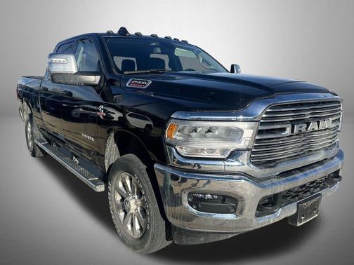2023 RAM 2500 Laramie Crew Cab 4x4 6'4' Box