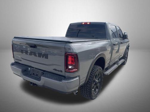 Ceramic Gray Clearcoat 2026 RAM 2500 Big Horn Crew Cab 4x4 6'4' Box
