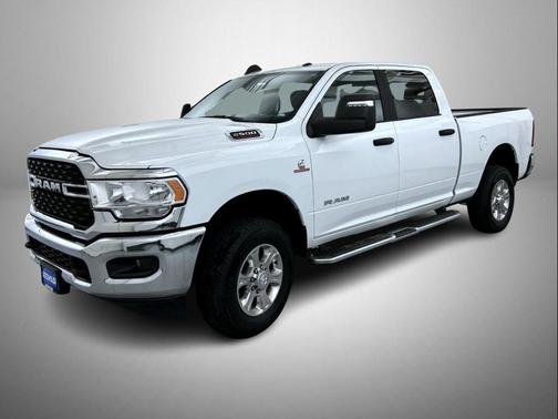 2023 RAM 2500 Big Horn Crew Cab 4x4 6'4' Box