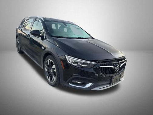 2018 Buick Regal TourX Essence