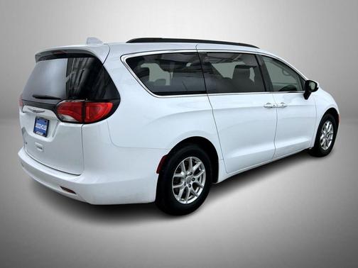 Bright White Clearcoat 2020 Chrysler Voyager LXI