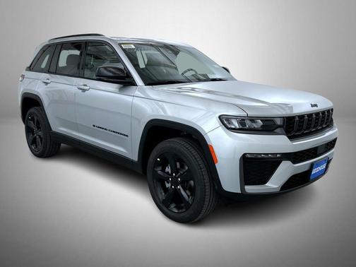 Silver Zynith 2026 Jeep Grand Cherokee Limited