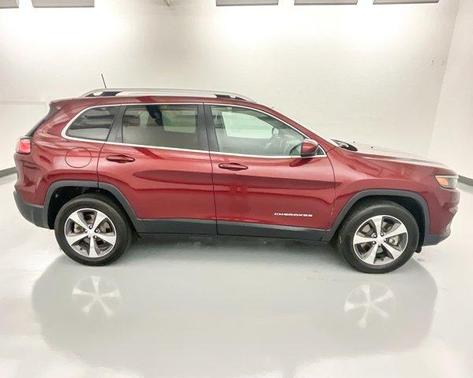 Photo 4 of 26 of 2019 Jeep Cherokee Limited