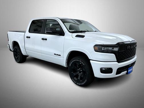 Bright White Clearcoat 2026 RAM 1500 Big Horn/Lone Star