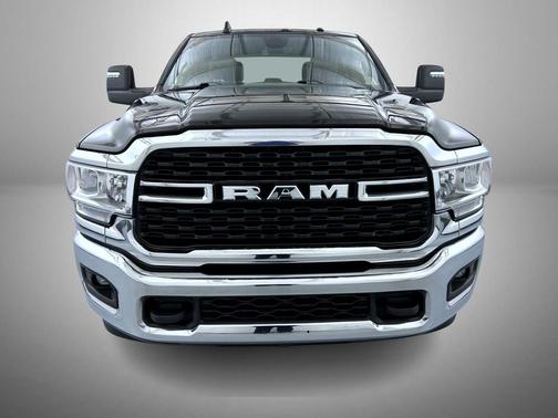 2023 RAM 2500 Big Horn Crew Cab 4x4 8' Box