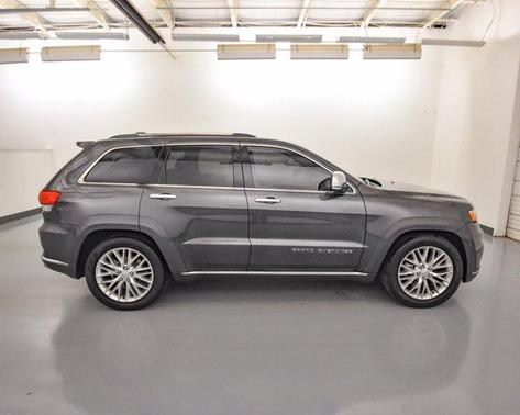 Photo 4 of 25 of 2018 Jeep Grand Cherokee Summit