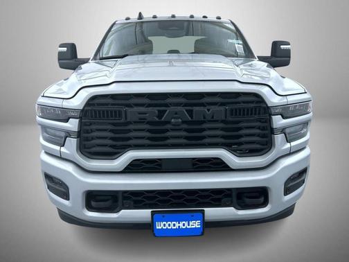 Silver Zynith 2026 RAM 2500 Big Horn Crew Cab 4x4 6'4' Box