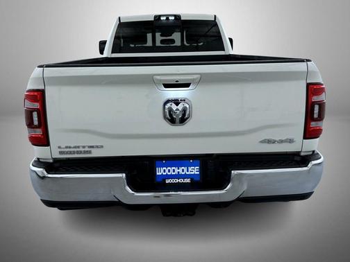 2024 RAM 3500 Limited Crew Cab 4x4 8' Box