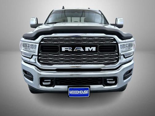 2024 RAM 3500 Limited Crew Cab 4x4 8' Box