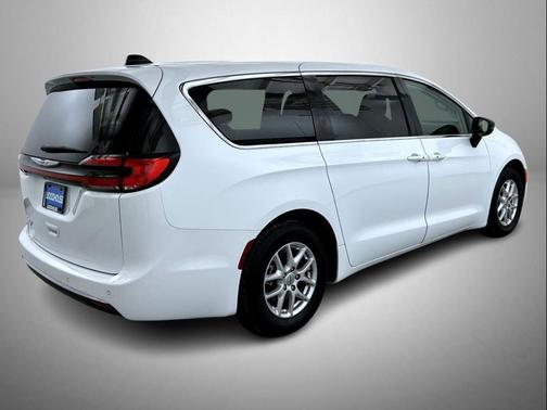 Bright White Clearcoat 2024 Chrysler Pacifica Touring L