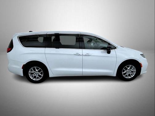 Bright White Clearcoat 2024 Chrysler Pacifica Touring L