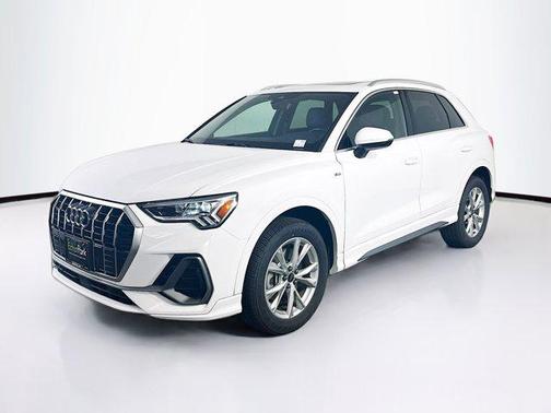 2023 Audi Q3 Premium 45 TFSI S line quattro Tiptronic