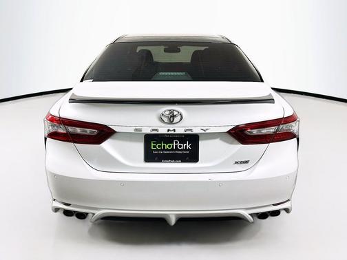 Midnight Black Metallic/Wind Chill 2018 Toyota Camry XSE