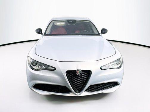 2021 Alfa Romeo Giulia Base