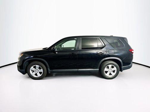 2023 Honda Pilot 2WD LX