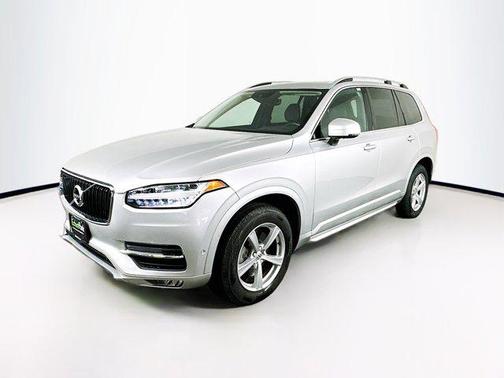 2017 Volvo XC90 T5 Momentum