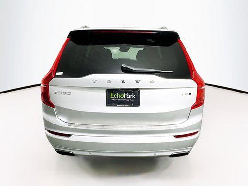 2017 Volvo XC90 T5 Momentum
