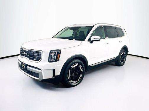 Glacial White Pearl 2025 Kia Telluride S