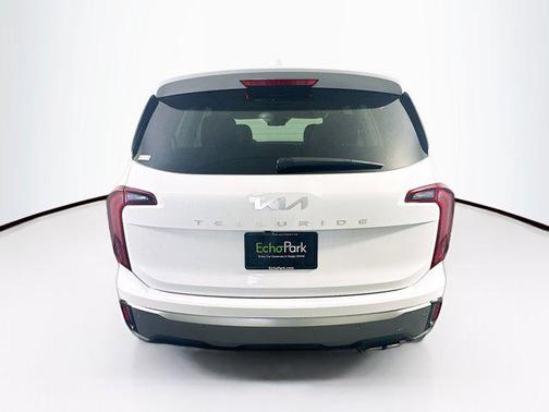 Glacial White Pearl 2025 Kia Telluride S