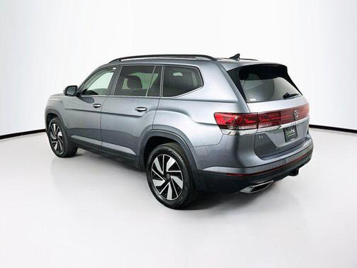 2025 Volkswagen Atlas 2.0T SE w/Technology 4MOTION