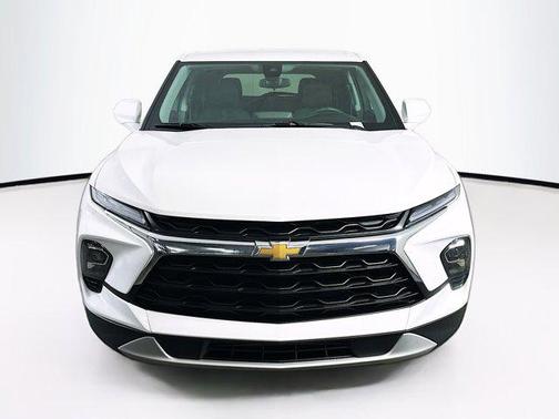 Summit White 2024 Chevrolet Blazer 2LT