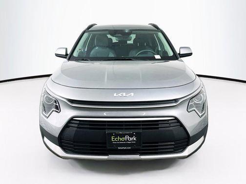 2023 Kia Niro LX