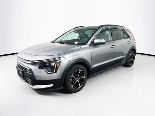 2023 Kia Niro LX