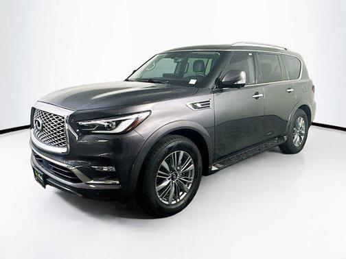 2022 INFINITI QX80 Luxe