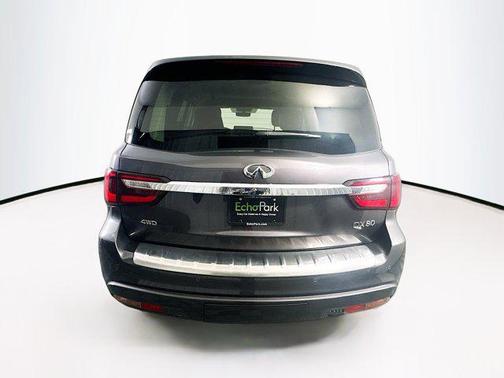 2022 INFINITI QX80 Luxe