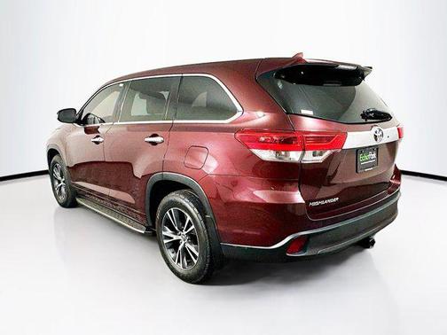 2017 Toyota Highlander LE Plus