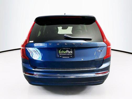 2022 Volvo XC90 T6 Inscription