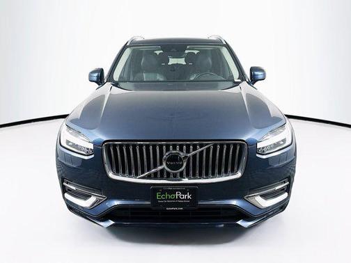 2022 Volvo XC90 T6 Inscription
