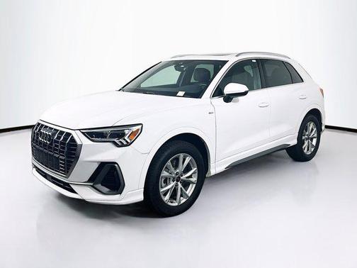 2025 Audi Q3 Premium 45 TFSI S line quattro Tiptronic