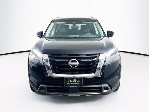 2025 Nissan Pathfinder SV FWD