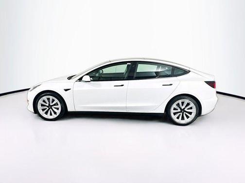2022 Tesla Model 3 Standard Range