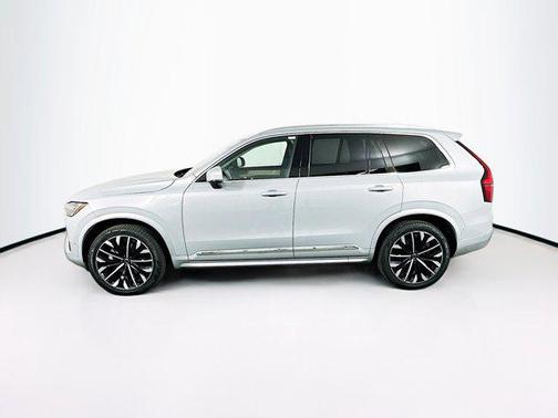 2025 Volvo XC90 B6 Plus 7-Seater