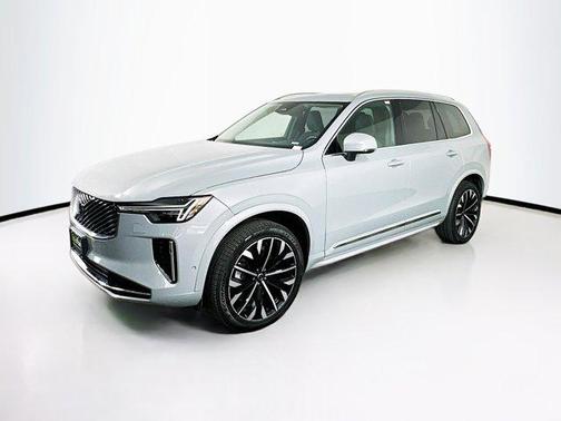 2025 Volvo XC90 B6 Plus 7-Seater