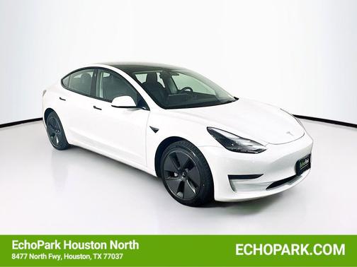 Pearl White Multi-Coat 2023 Tesla Model 3 Standard Range