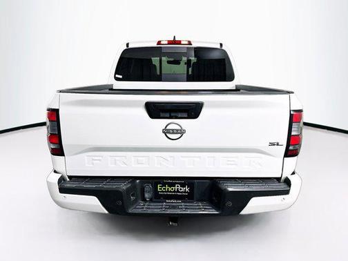 2024 Nissan Frontier SL