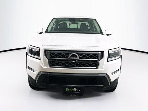 2024 Nissan Frontier SL