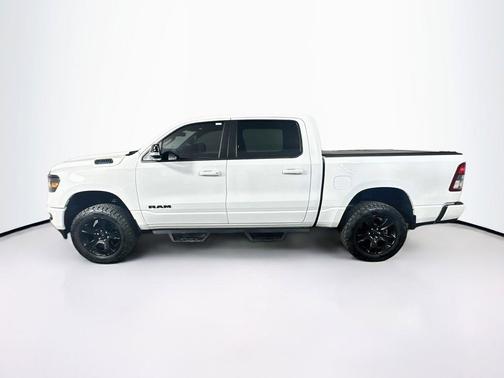 Bright White Clearcoat 2022 RAM 1500 Big Horn/Lone Star