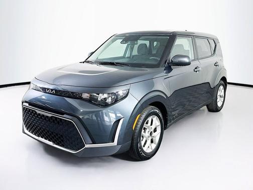 Gravity Gray 2025 Kia Soul LX