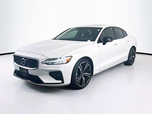 2020 Volvo S60 T5 R-Design