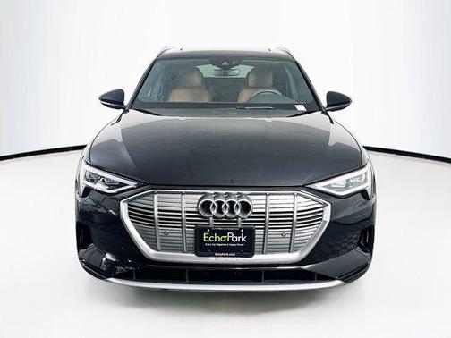 2021 Audi e-tron Premium