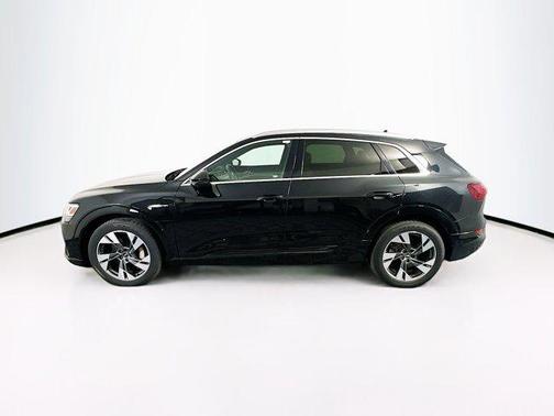 2021 Audi e-tron Premium