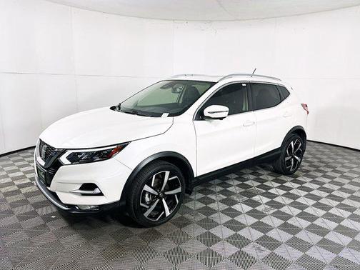2022 Nissan Rogue Sport SL