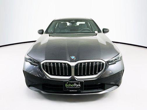 2025 BMW 530 530i