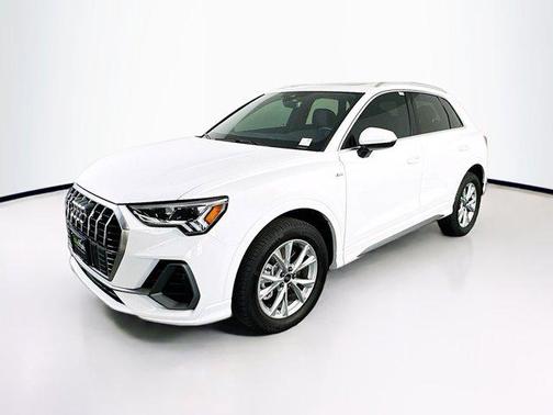2023 Audi Q3 Premium 45 TFSI S line quattro Tiptronic
