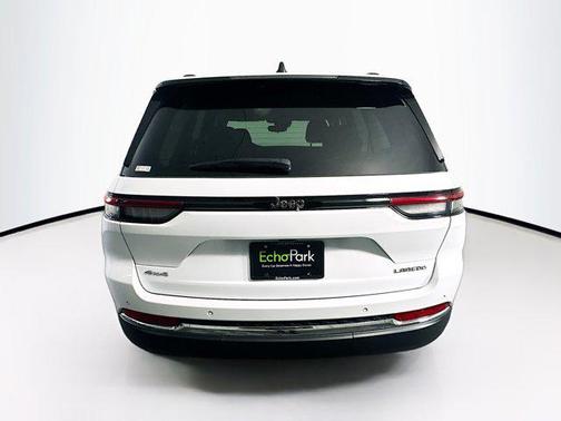 2022 Jeep Grand Cherokee Laredo